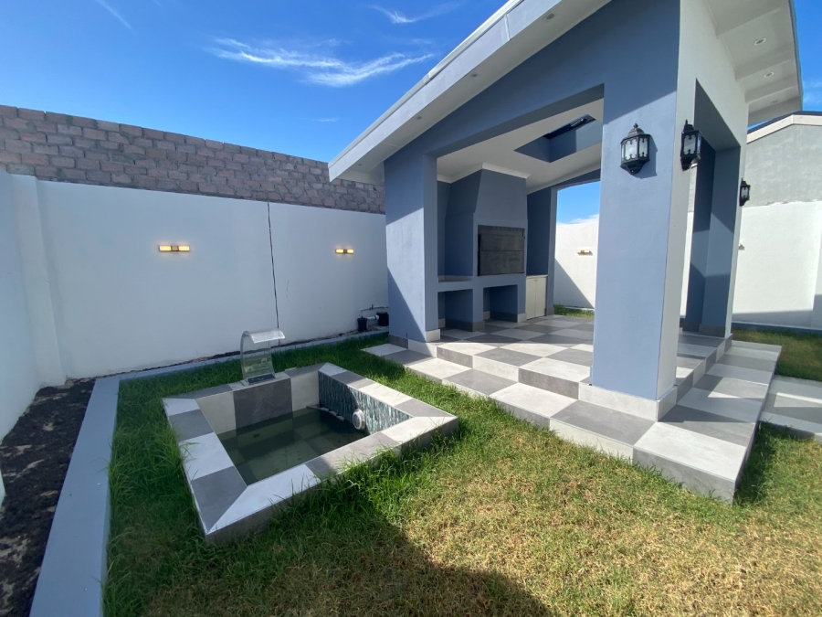 4 Bedroom Property for Sale in Sandown Western Cape